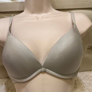 Victoria’s Secret very sexy 34D lace light gray pushup